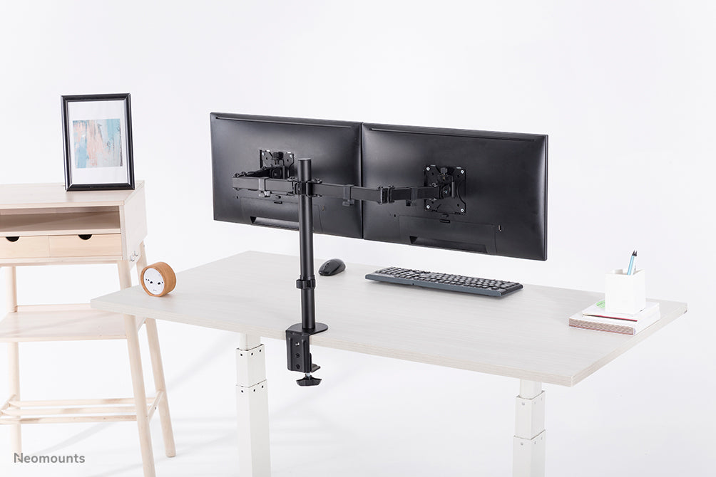 Neomounts FPMA-D550D nero è un supporto da scrivania per 2 schermi piatti fino a 32 pollici - Nero