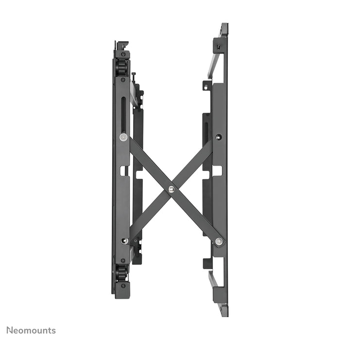 Neomounts LED-VW1750 nero è un supporto a parete piatto per video wall per schermi fino a 55 pollici (140 cm).