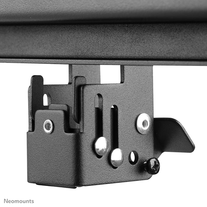 Neomounts LED-VW2500 zwart1 è un supporto a parete piatto per video wall per schermi fino a 75 pollici (191 cm), per montaggio orizzontale e verticale - Nero