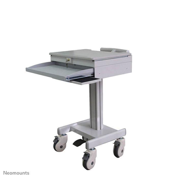Neomounts MED-M100 è una postazione di lavoro mobile per laptop, tastiera e mouse.