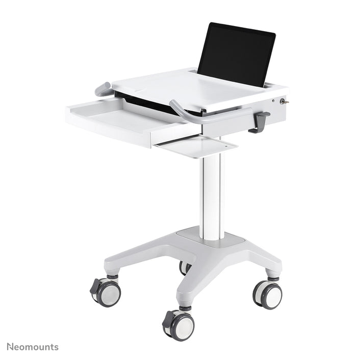 Neomounts MED-M200 è una postazione di lavoro mobile per laptop, tastiera e mouse.