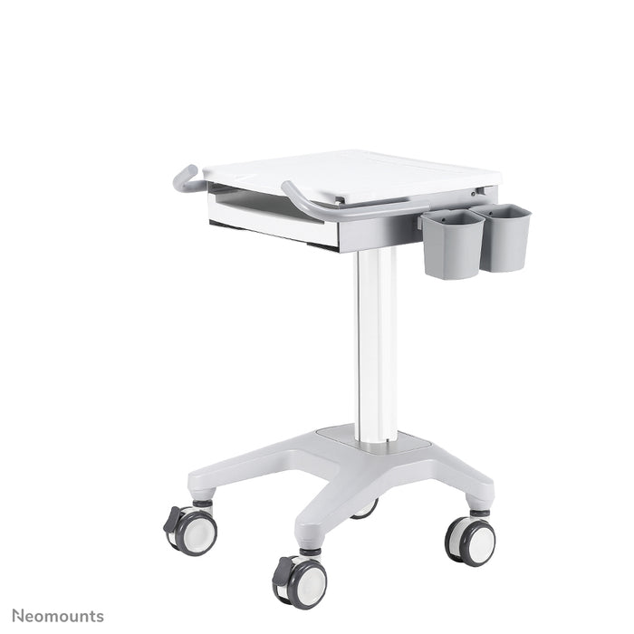 Neomounts MED-M200 è una postazione di lavoro mobile per laptop, tastiera e mouse.