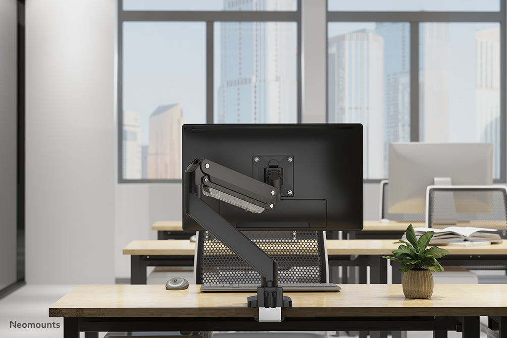 Neomounts NM-D775black è un supporto da scrivania con molla a gas per schermi piatti fino a 32 pollici (81 cm) - Nero