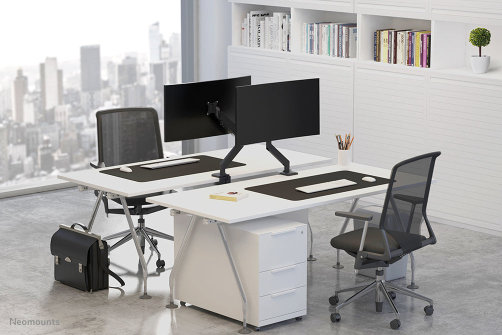 Neomounts NM-D775black è un supporto da scrivania con molla a gas per schermi piatti fino a 32 pollici (81 cm) - Nero
