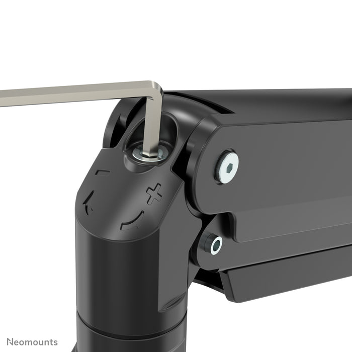 Neomounts NM-D775DX3 nero è un supporto da scrivania con molla a gas, barra trasversale e leva per schermi piatti fino a 27 pollici (68,6 cm).