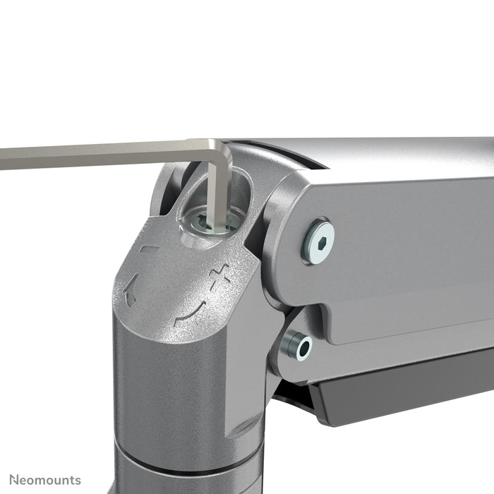 Neomounts NM-D775DX3 argento è un supporto da scrivania con molla a gas, barra trasversale e leva per schermi piatti fino a 27 pollici (68,6 cm).