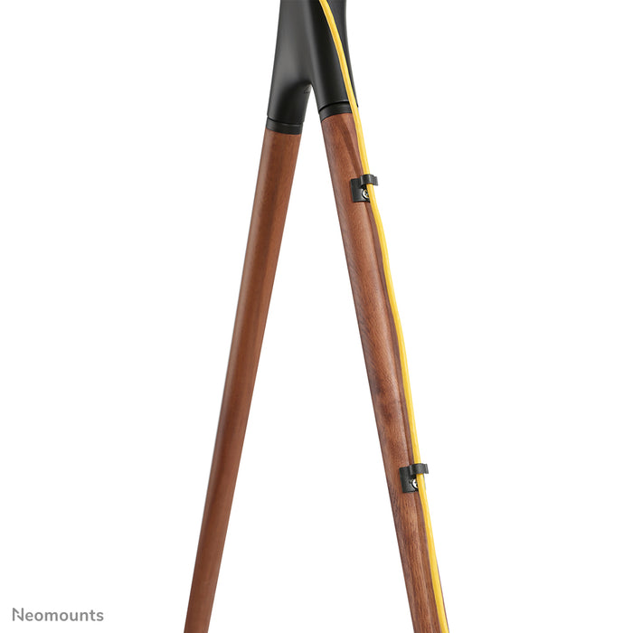 Neomounts NM-M1000 nero è un mobile per schermi piatti fino a 70 pollici (178 cm).