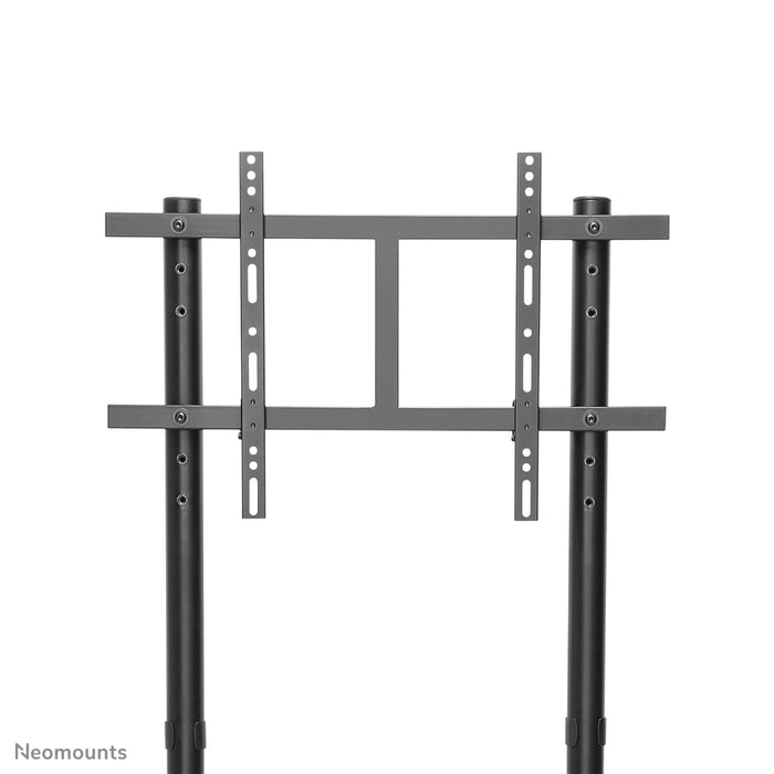 Neomounts NS-M3600 nero è un mobile su ruote per schermi piatti fino a 80 pollici (203 cm).