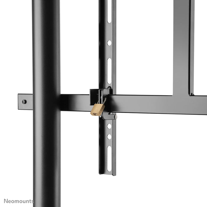Neomounts NS-M3600 nero è un mobile su ruote per schermi piatti fino a 80 pollici (203 cm).