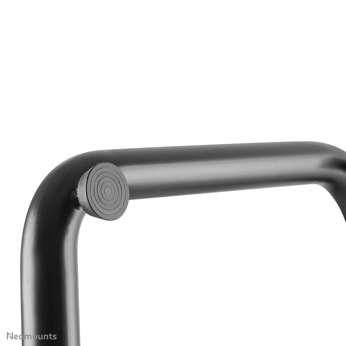 Neomounts NS-M3600 nero è un mobile su ruote per schermi piatti fino a 80 pollici (203 cm).