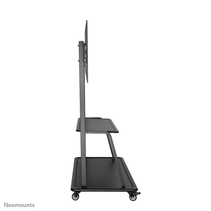 Neomounts NS-M4000 nero è un mobile su ruote per schermi piatti fino a 105 pollici (267 cm).