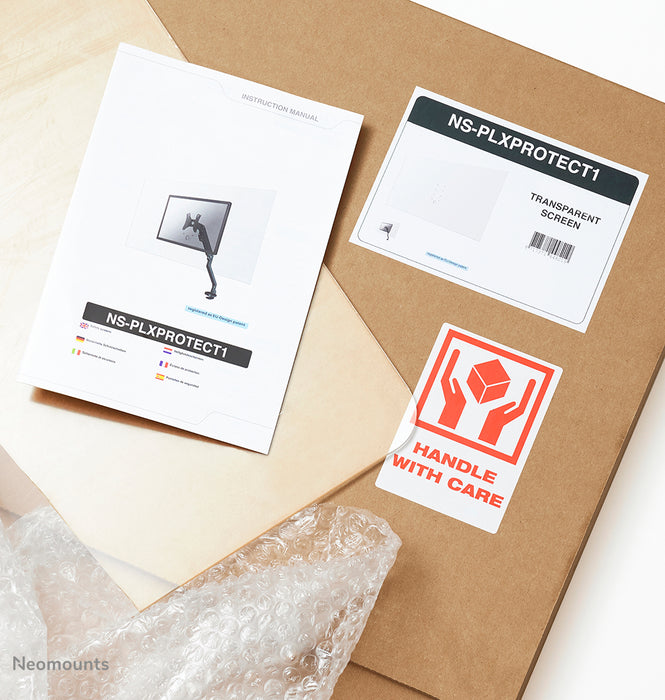 Neomounts NS-PLXPROTECT1 è uno schermo trasparente per 1 flat screen e offre protezione della distanza sul posto di lavoro - Acrilico trasparente, 100% riciclabile | PLXPROTECT è registrato come brevetto di design UE |