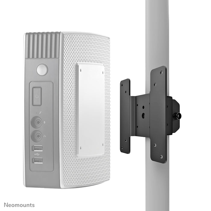 Neomounts Con questo supporto per thin client, modello THINCLIENT-05, monti facilmente un thin client su un braccio per monitor.